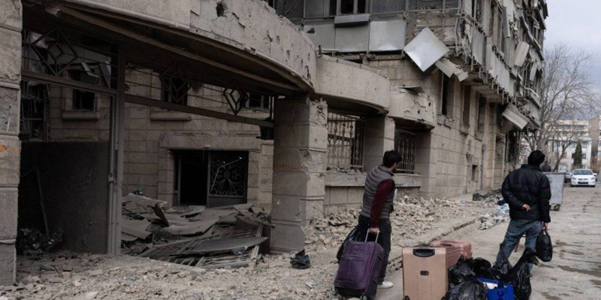 israel-e-eua-atacaram-125-mil-unidades-civis-e-32-universidades-no-ira